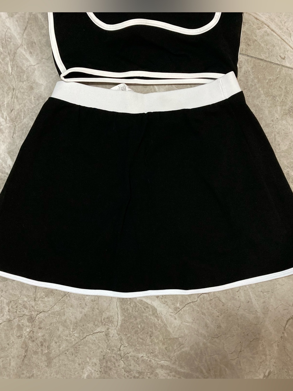 ALO Yoga Black Crop Top and Skirt Set with White Trim - Picture 5 of 5
